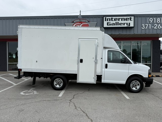 2023 GMC SAVANA in Collinsville, OK