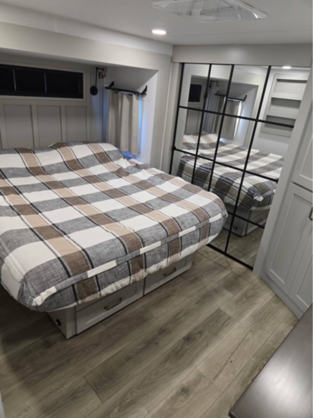 A photo of this 2025 Brinkley MODEL G 4100