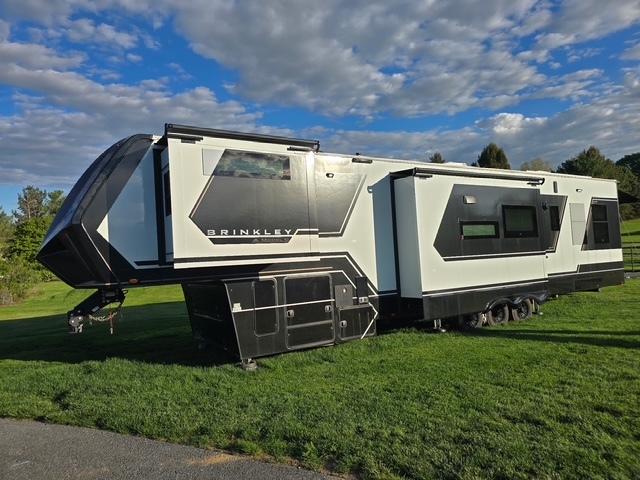 2025 Brinkley MODEL G 4100 RV