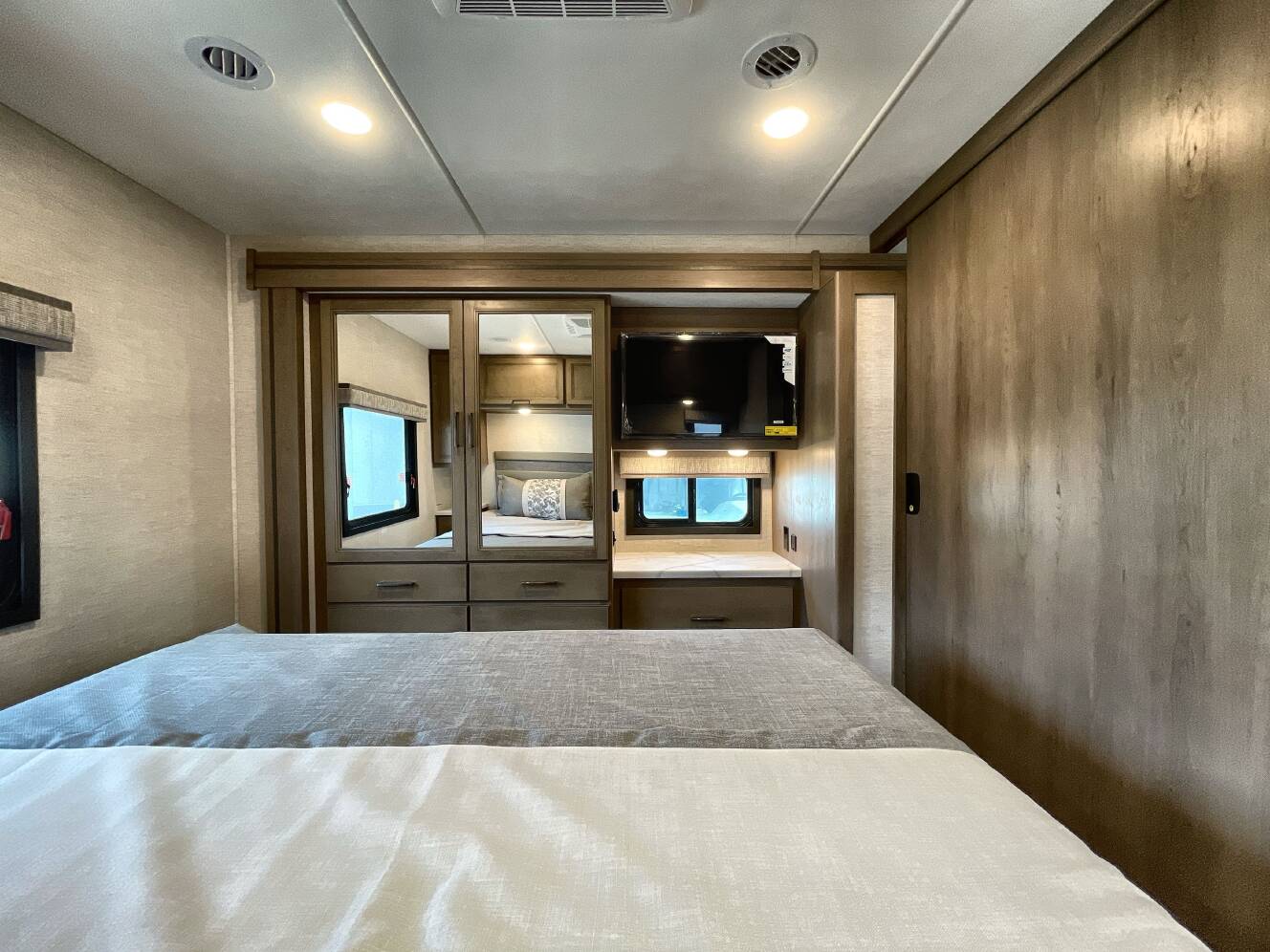 A photo of this 2026 Thor ACE 32B