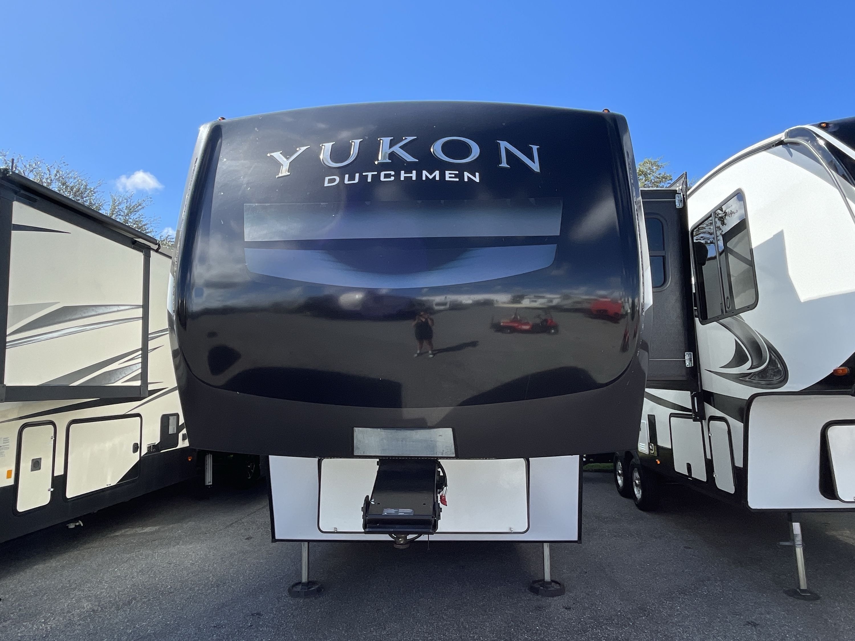 2022 Dutchmen YUKON 320RL in summerfield FL