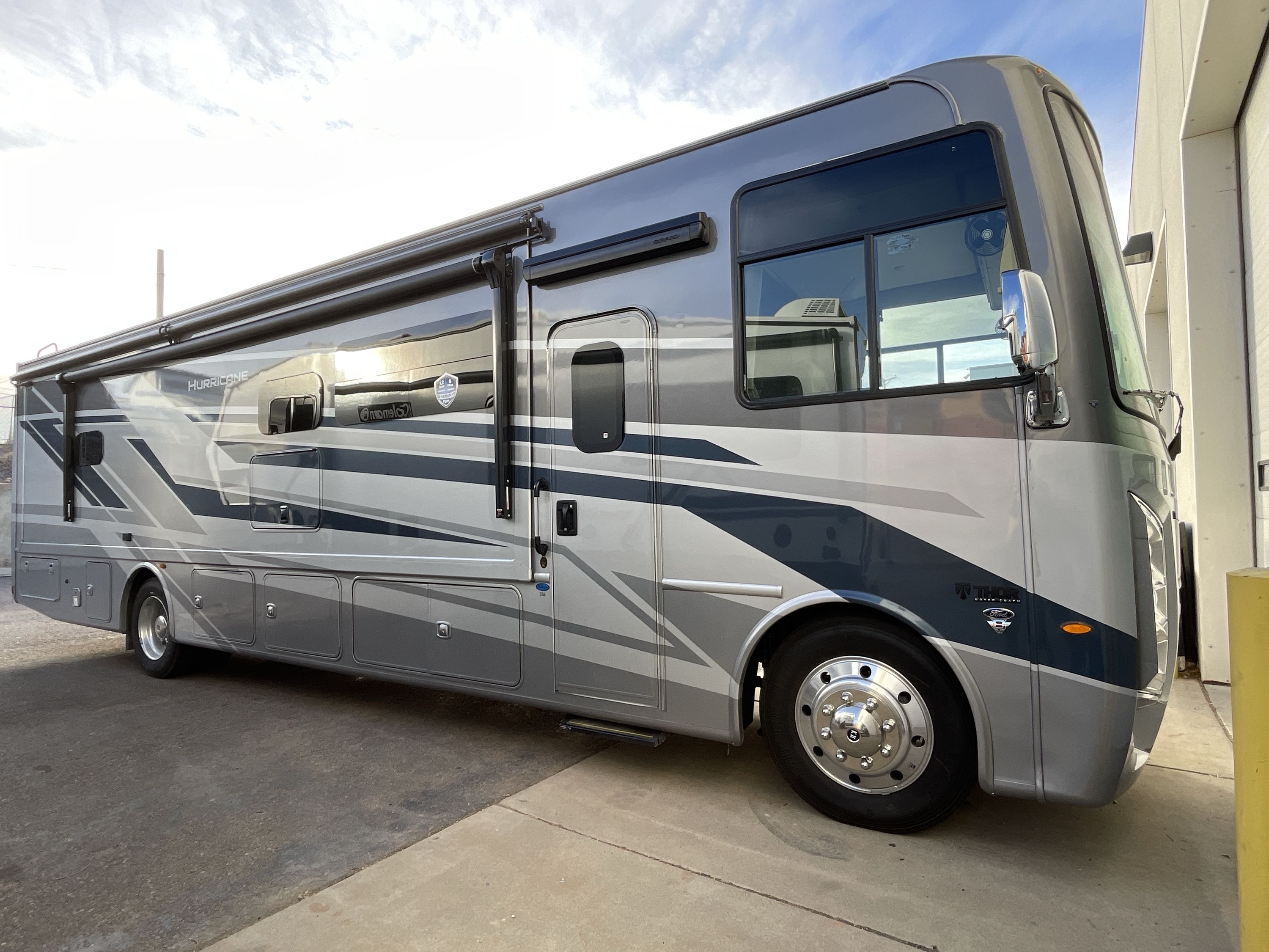 2026 Thor HURRICANE 35R in golden CO