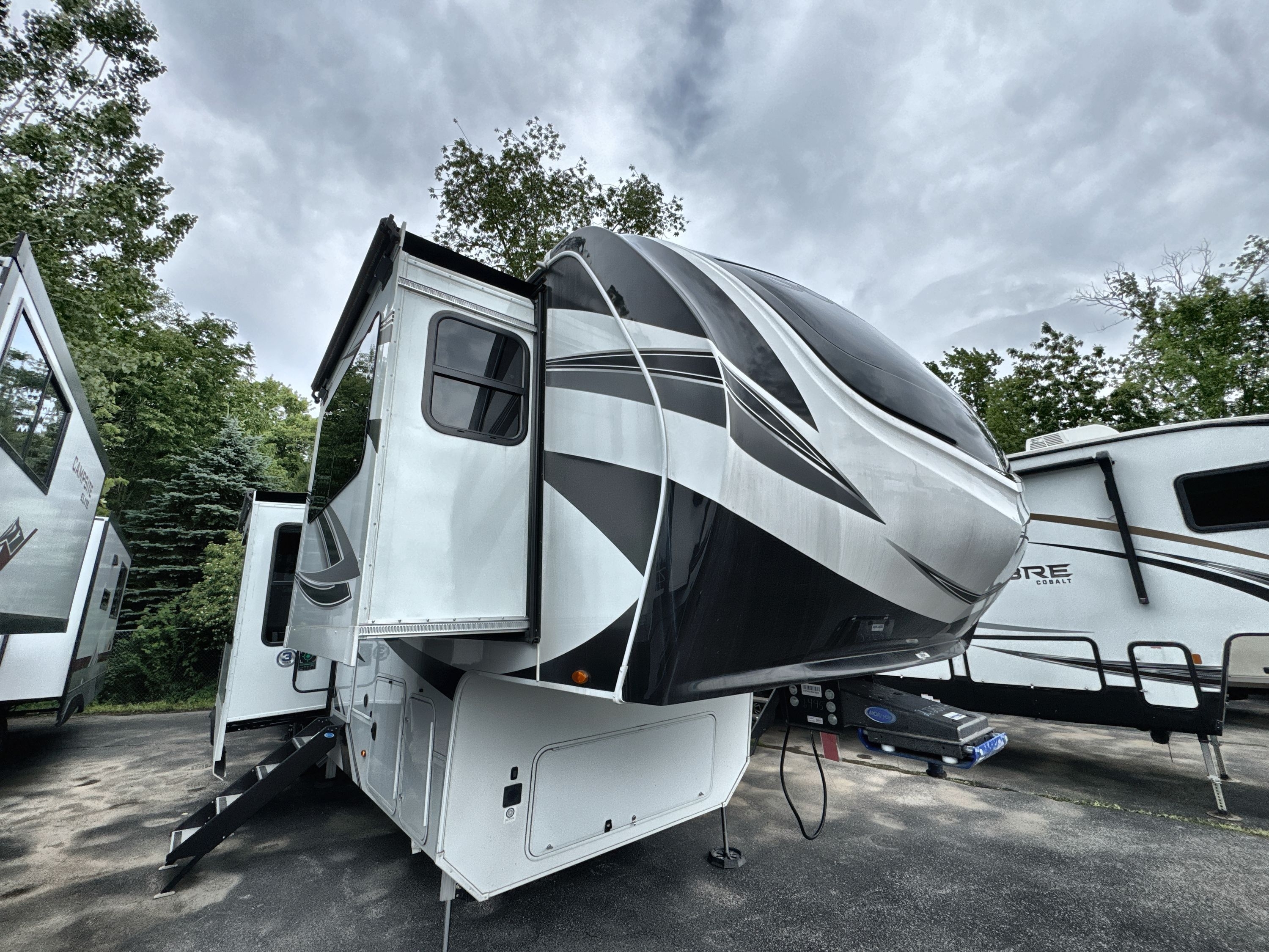 2024 Grand Design SOLITUDE 380FL in hamburg NY