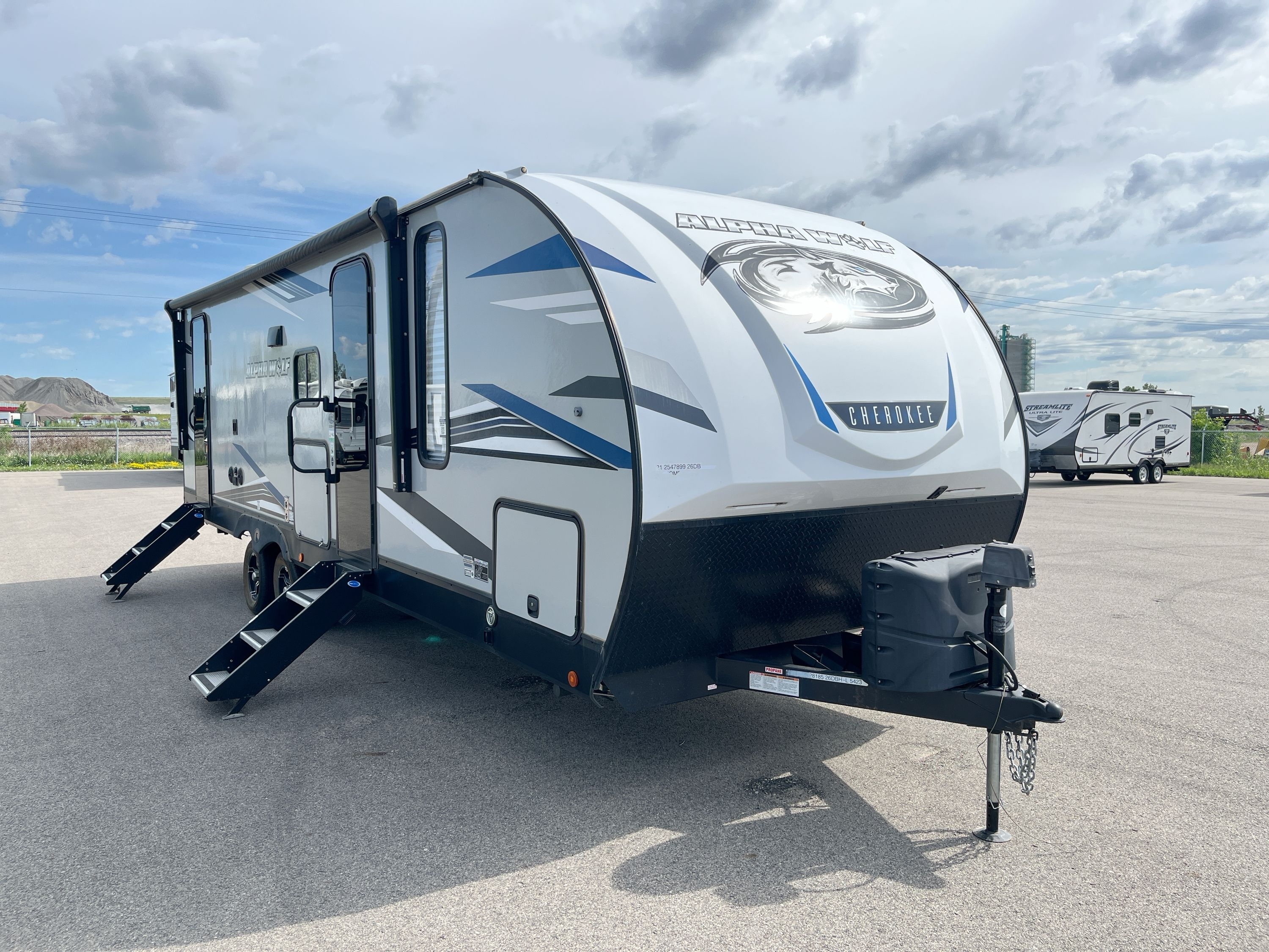 2021 Forest River ALPHA WOLF 26DBH-L RV