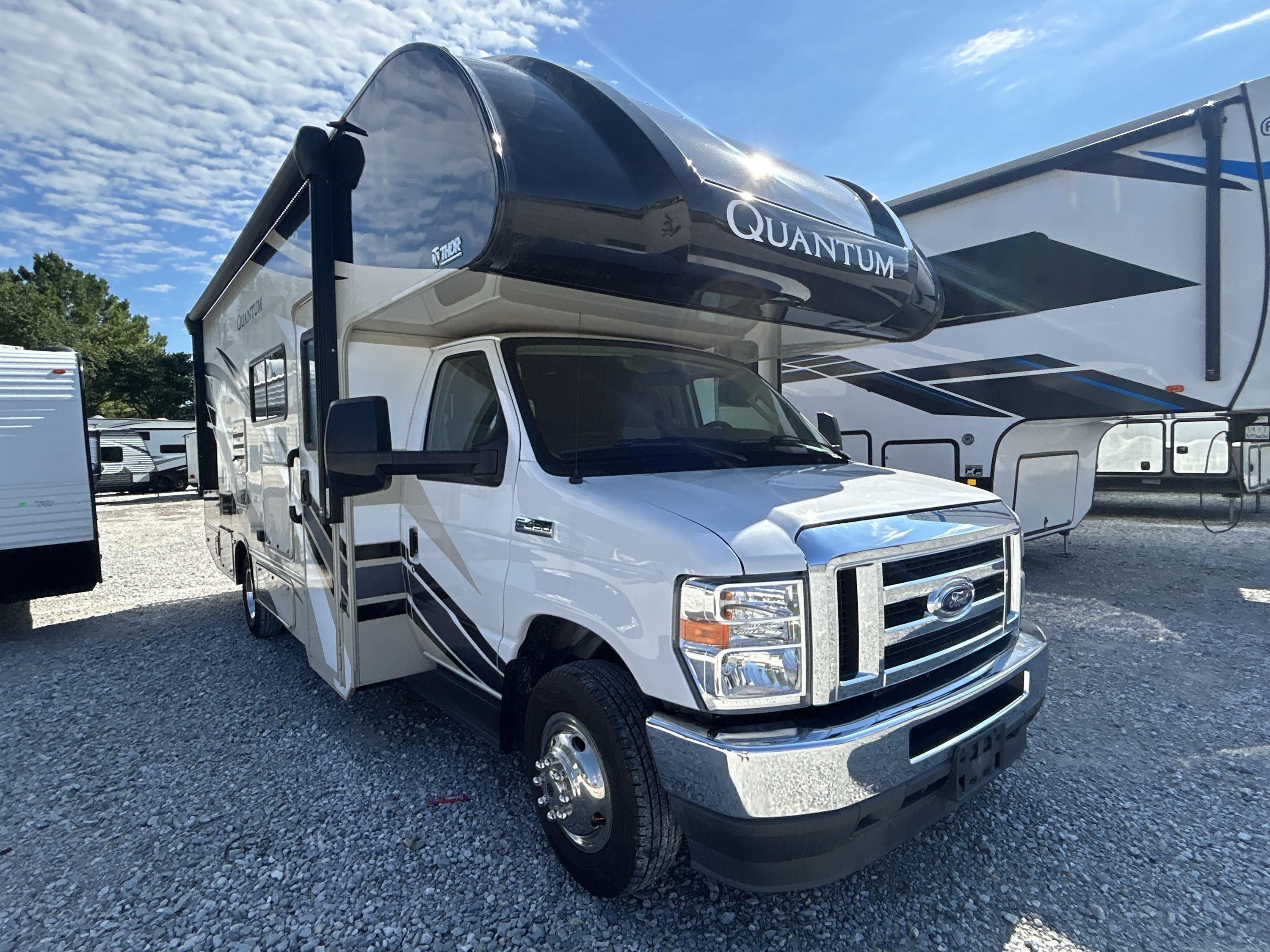 2021 Thor QUANTUM GS27 RV