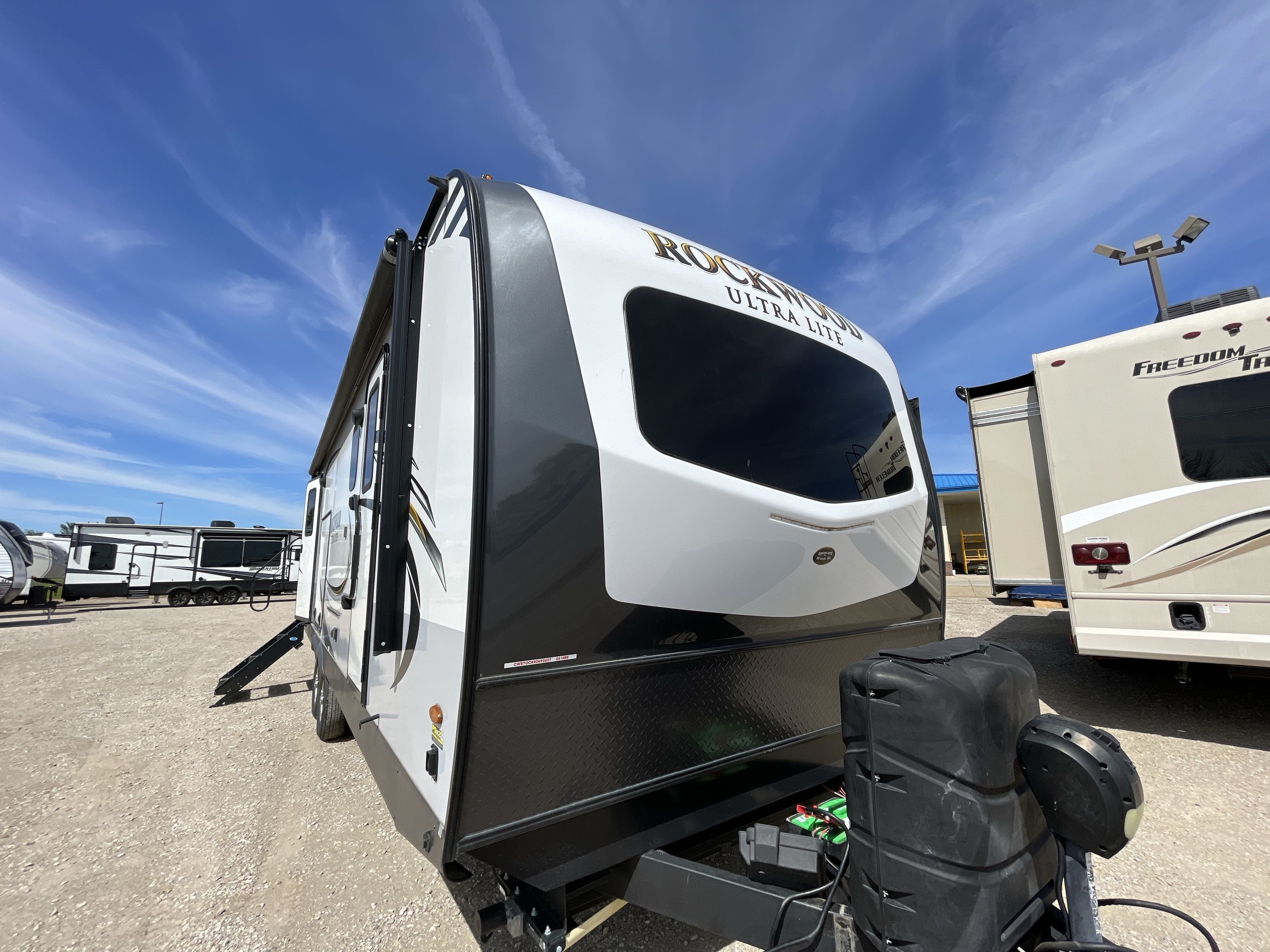 2021 Forest River ROCKWOOD ULTRA LITE 2614BS RV