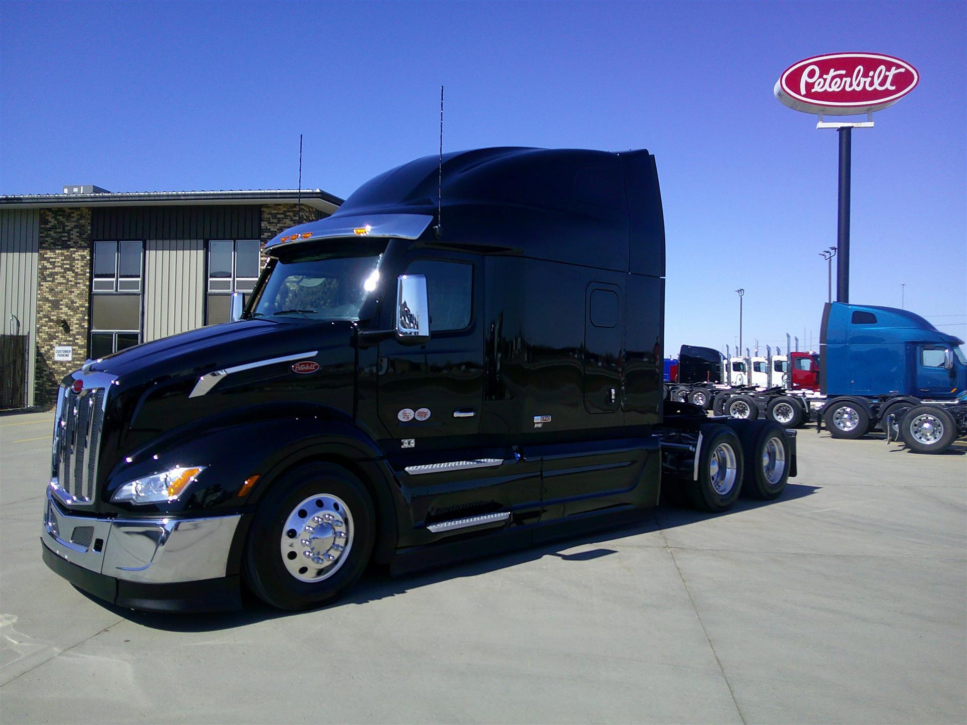2027 PETERBILT 579 in Fargo, ND
