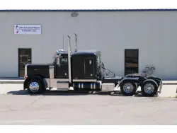 2005 PETERBILT 379