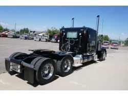 2005 PETERBILT 379