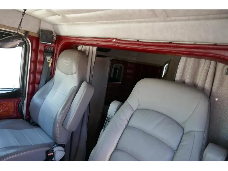 2005 PETERBILT 379