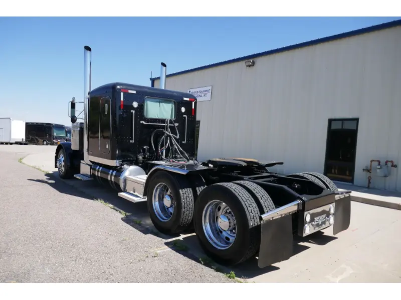 2005 PETERBILT 379