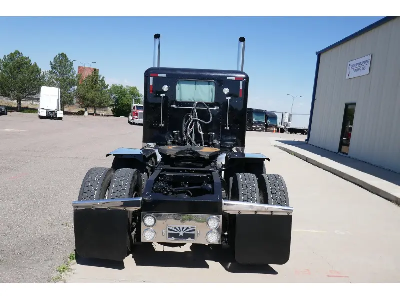 2005 PETERBILT 379