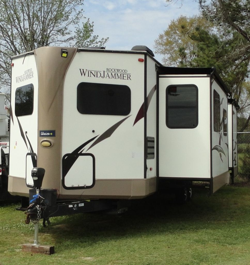 2018 Forest River Rockwood Windjammer 3008V in st. george SC