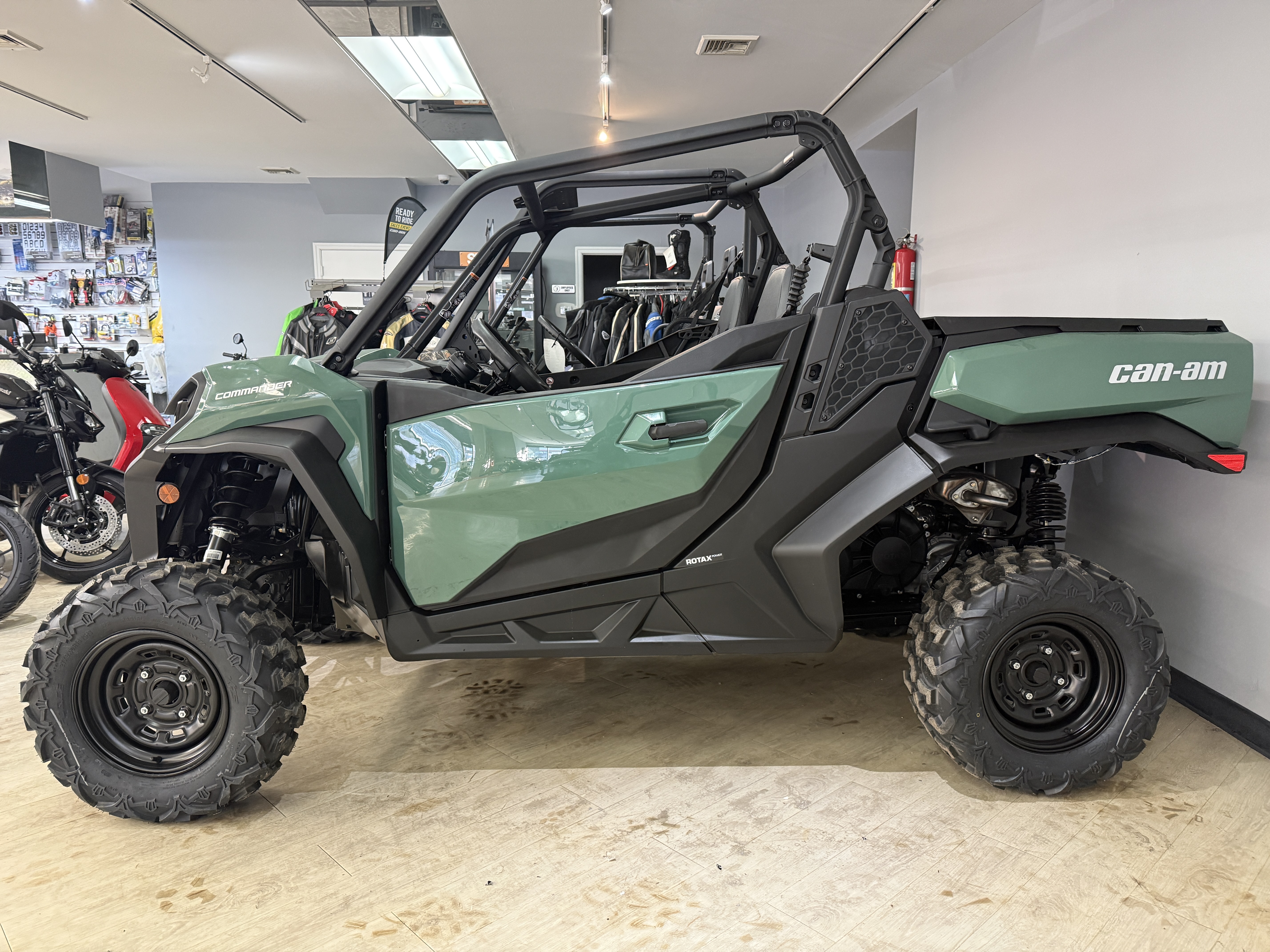 中古】PETROLPICS Can-Am 中古】PETROLPICS Can-Am 12-19 Can Am
