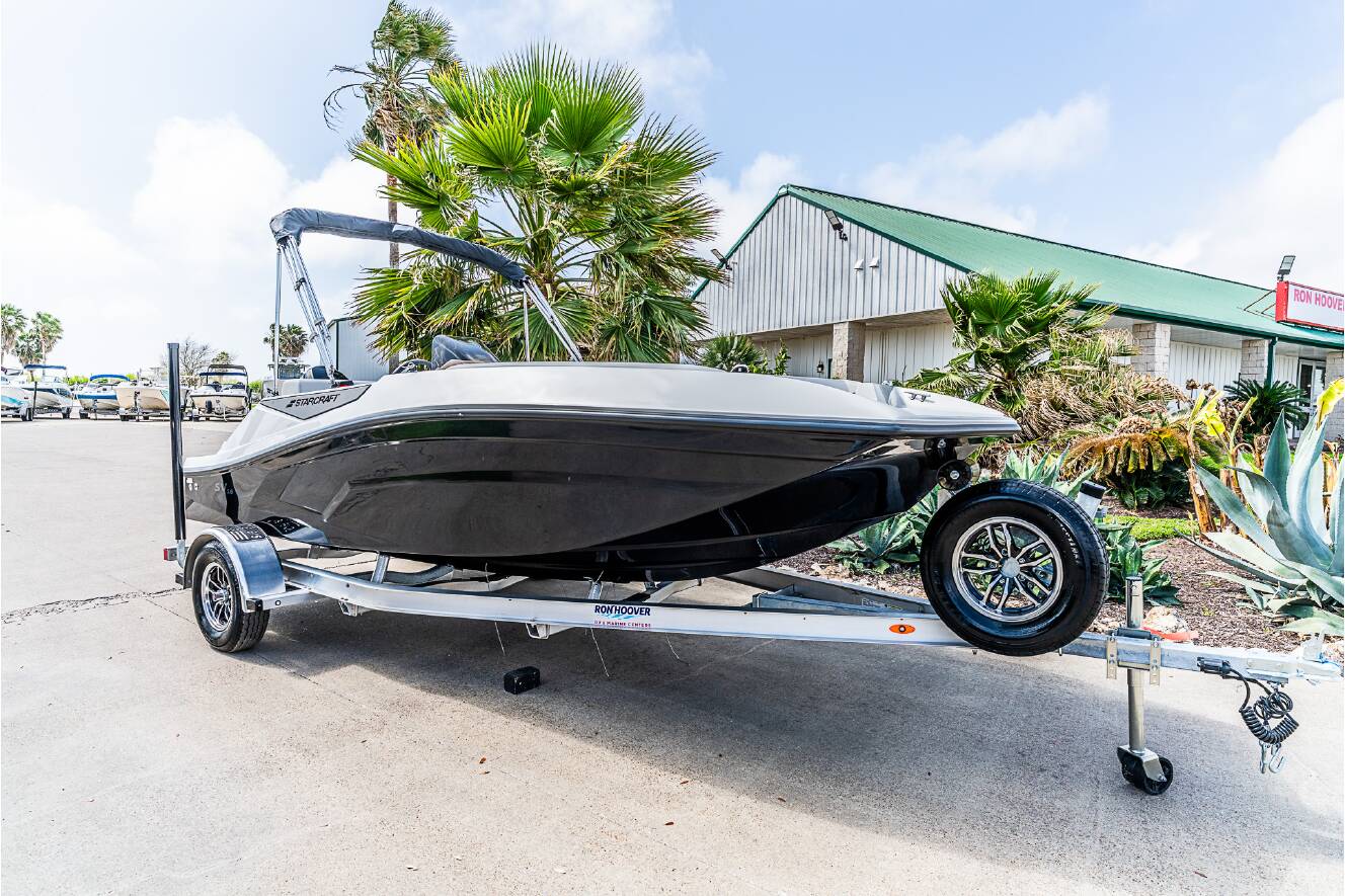 A photo of this 2026 Starcraft SV