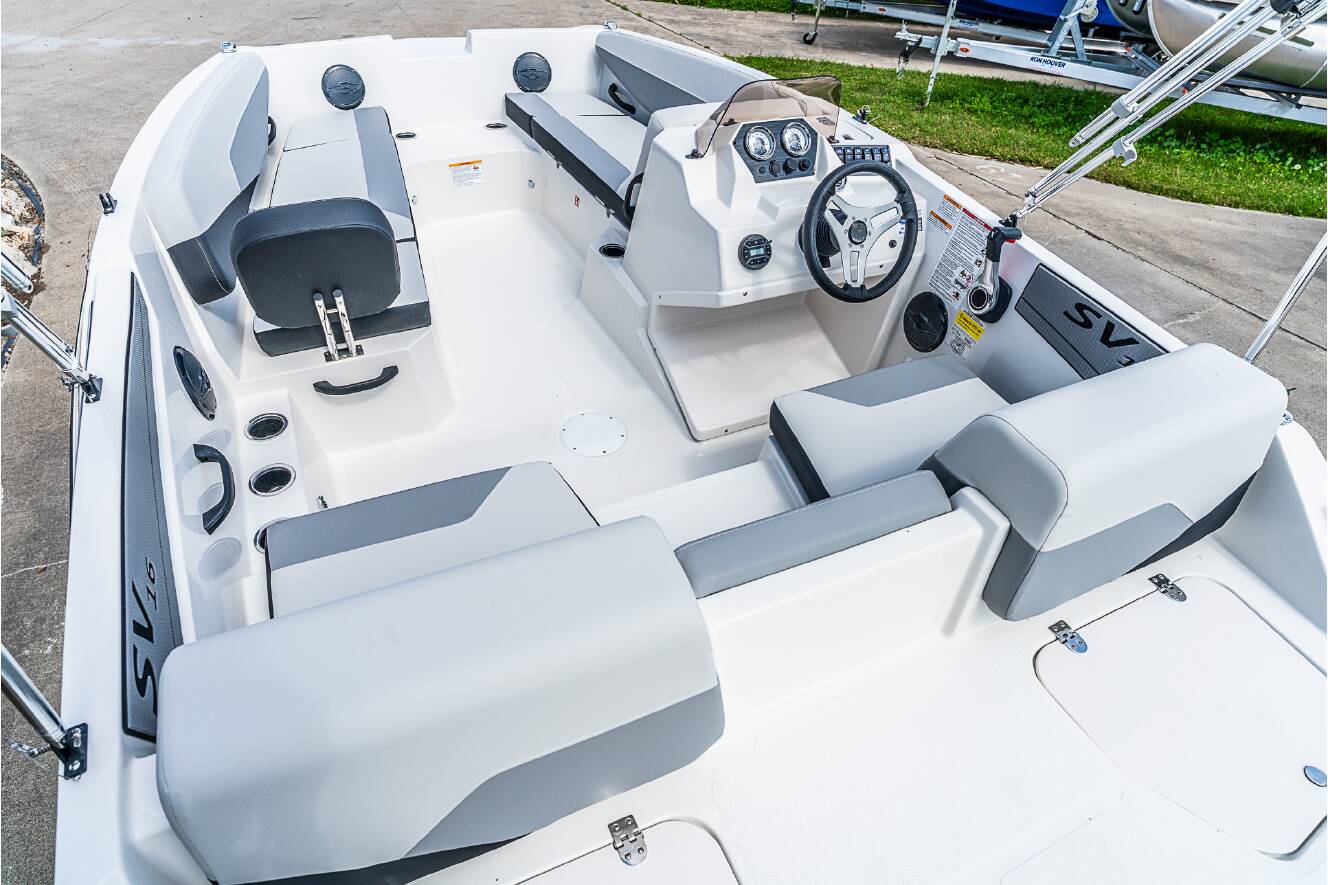 A photo of this 2026 Starcraft SV