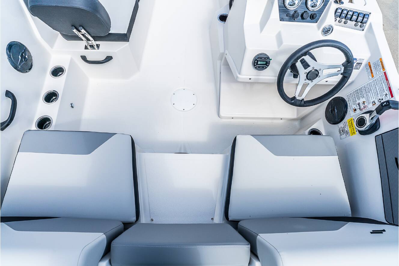 A photo of this 2026 Starcraft SV