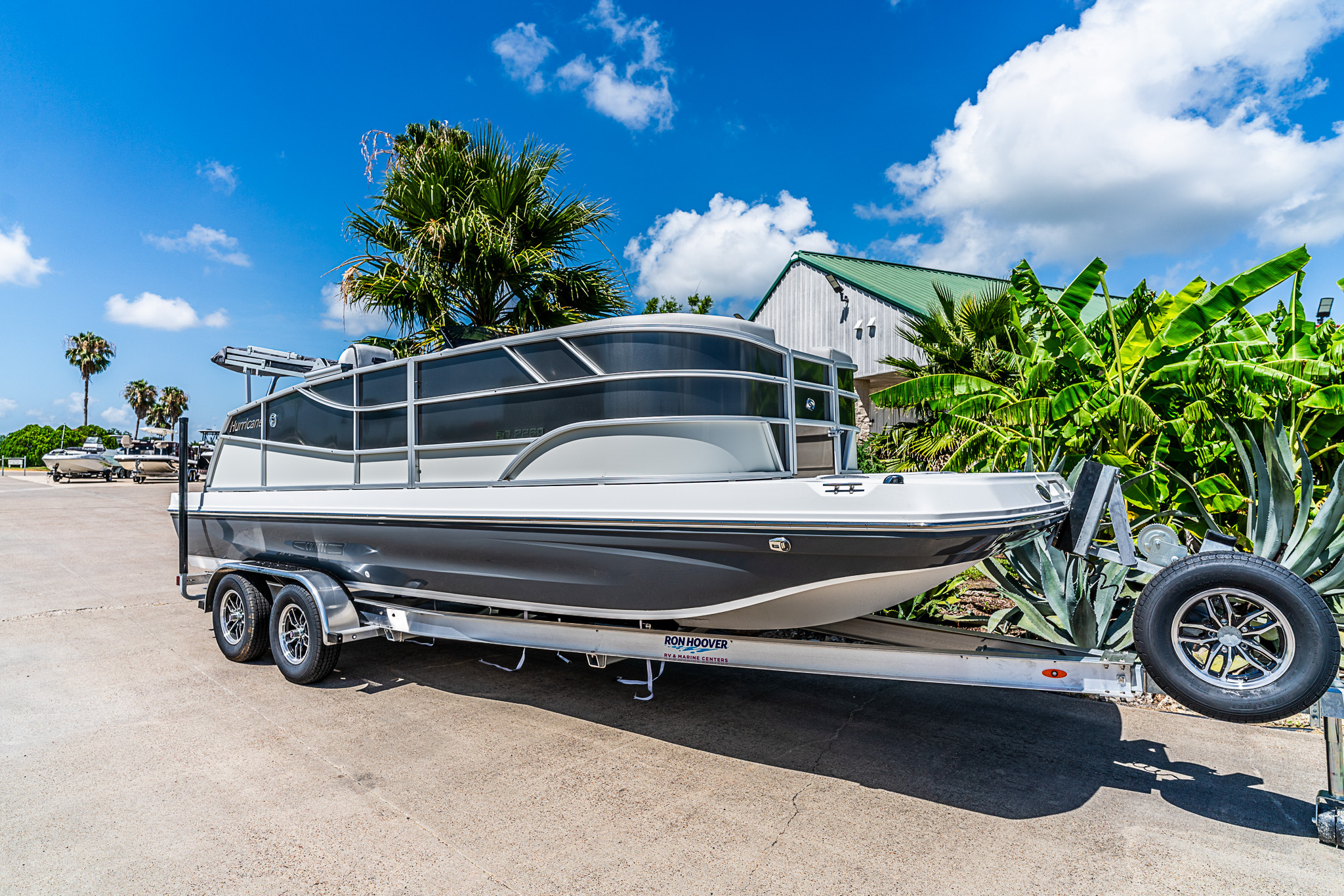 2027 Hurricane FunDeck FD 236 WB OB in la marque TX