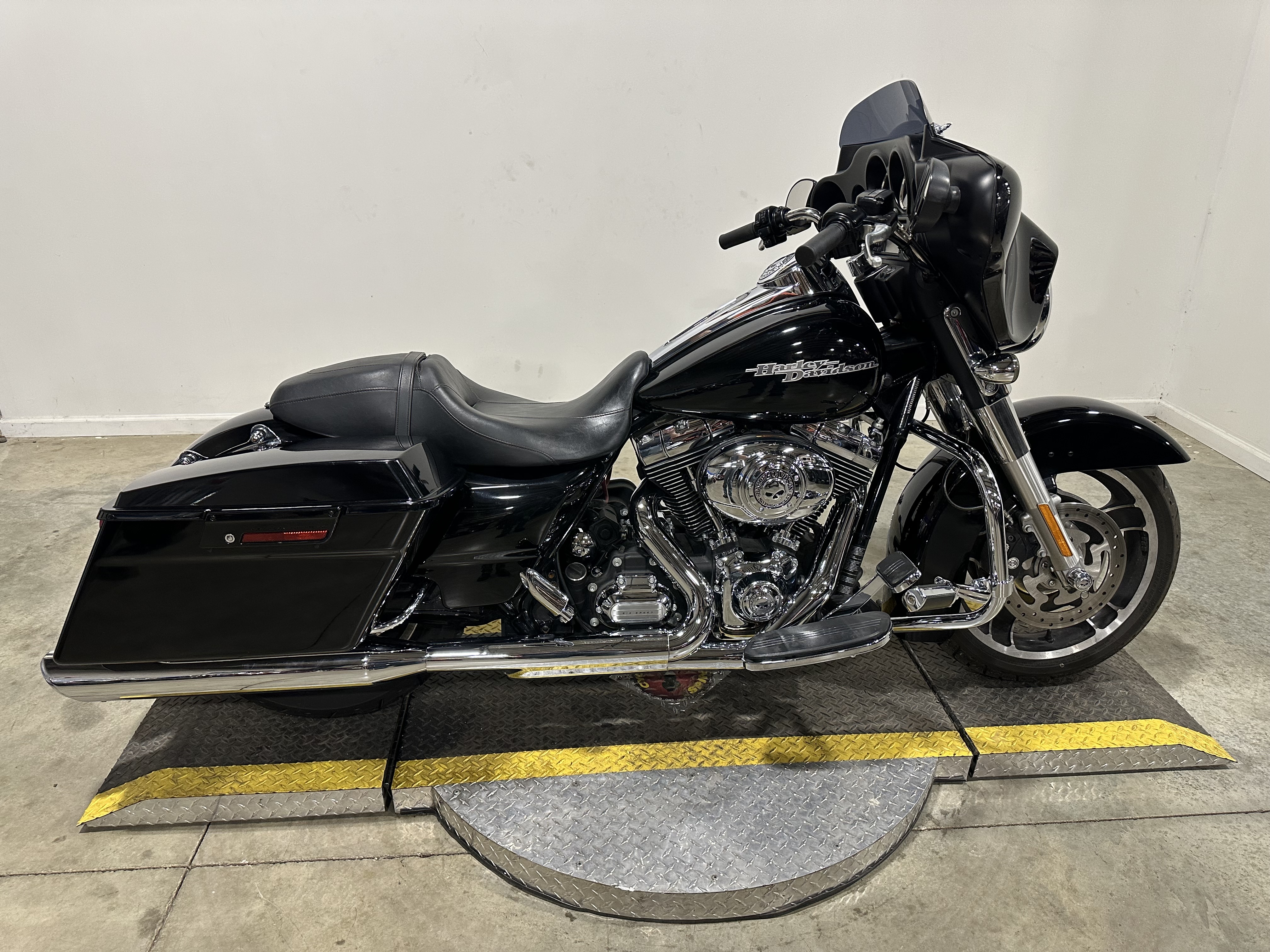 2013 Harley-Davidson STREET GLIDE in Medina, OH
