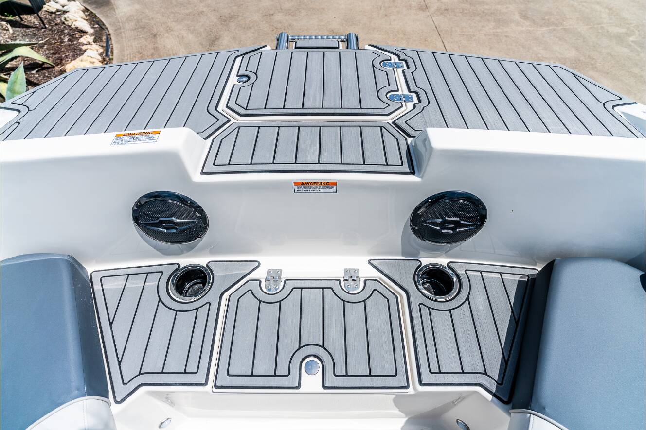 A photo of this 2026 Starcraft SVX