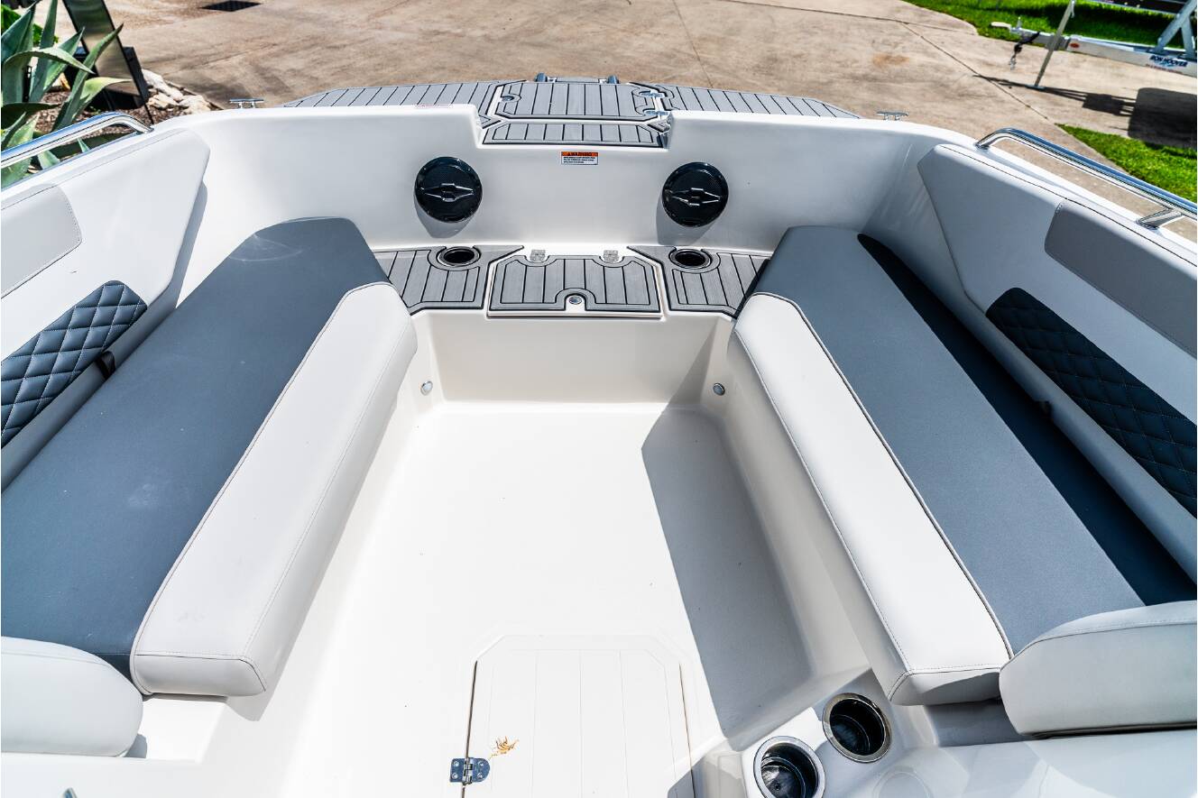 A photo of this 2026 Starcraft SVX