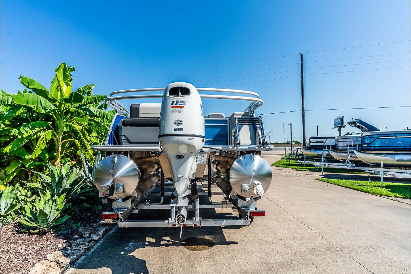A photo of this 2026 Starcraft EX