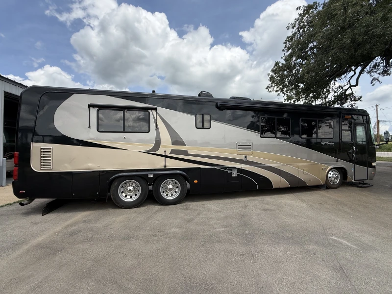 2001 MONACO EXECUTIVE 40 DS