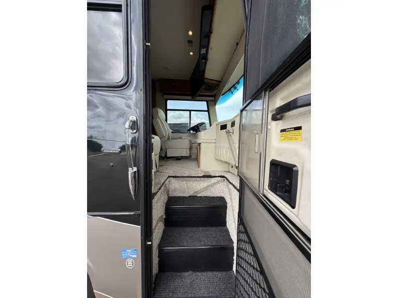 2001 MONACO EXECUTIVE 40 DS