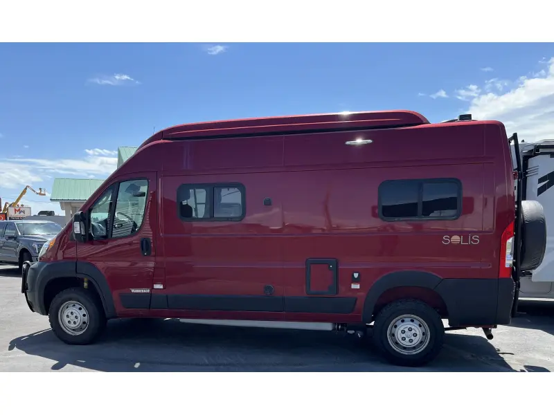 2022 WINNEBAGO SOLIS