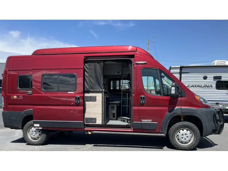 2022 WINNEBAGO SOLIS