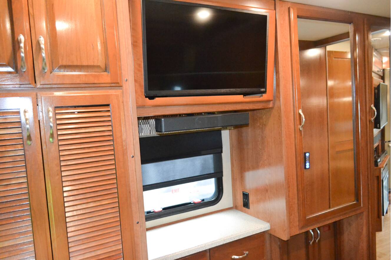A photo of this 2018 Fleetwood SOUTHWIND 34C