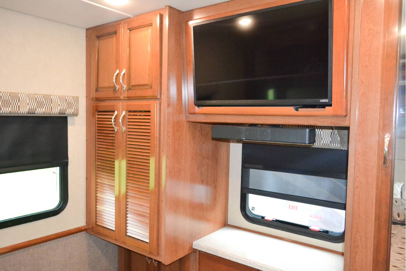 A photo of this 2018 Fleetwood SOUTHWIND 34C