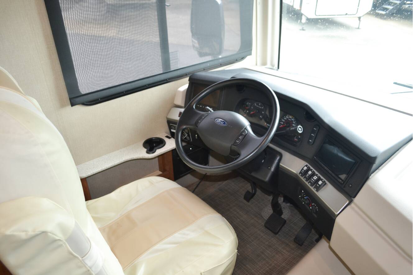 A photo of this 2018 Fleetwood SOUTHWIND 34C