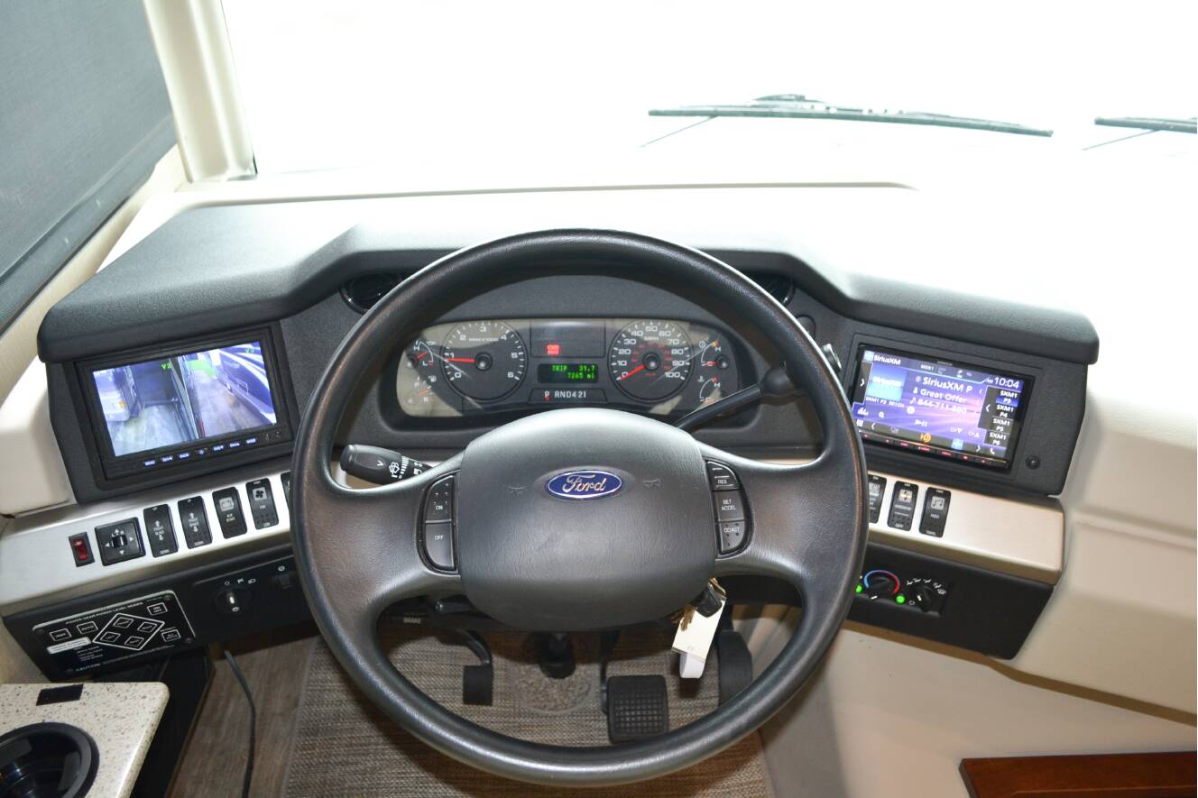 A photo of this 2018 Fleetwood SOUTHWIND 34C