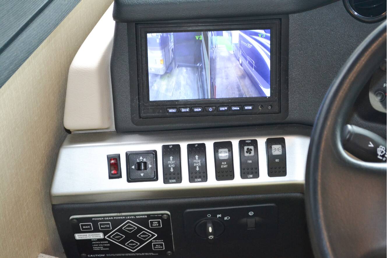 A photo of this 2018 Fleetwood SOUTHWIND 34C