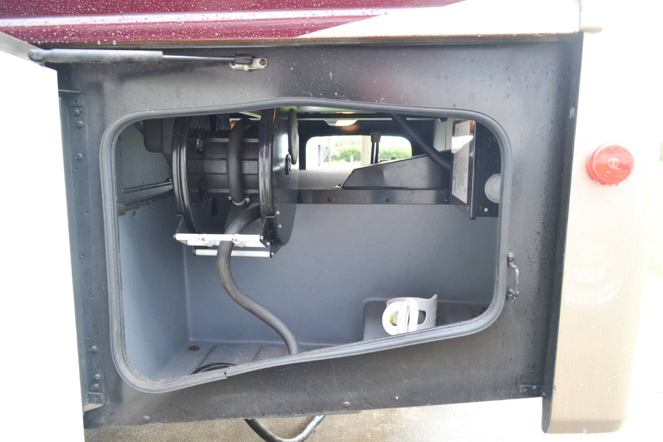 A photo of this 2018 Fleetwood SOUTHWIND 34C