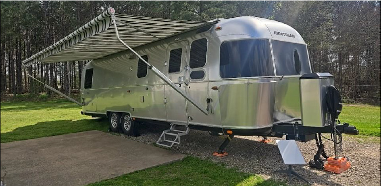 2019 Airstream CLASSIC 30RB TWIN in daphne AL