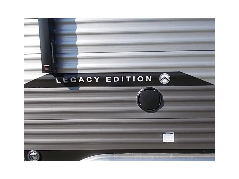 2025 Coachmen Catalina Legacy Edition 283EPIC