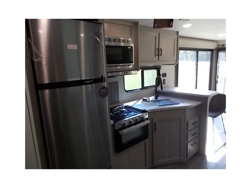 2025 Coachmen Catalina Legacy Edition 283EPIC
