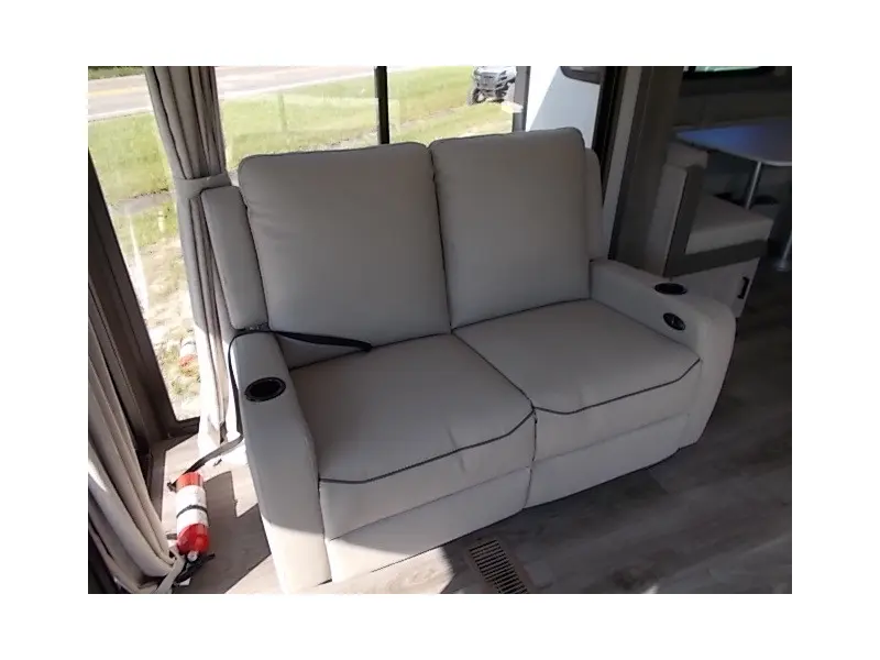 2025 Coachmen Catalina Legacy Edition 283EPIC