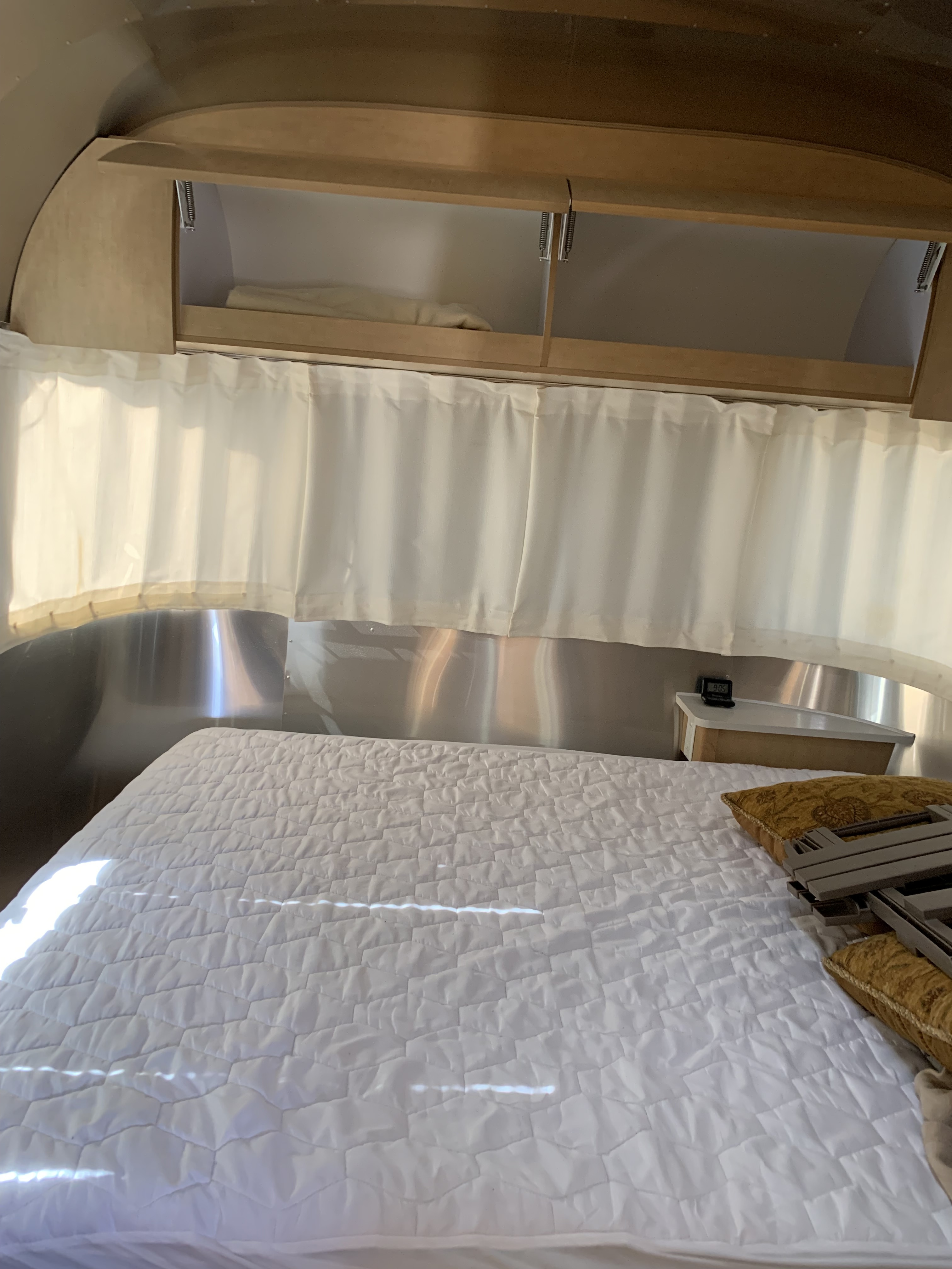 2012 Airstream FLYING CLOUD 23FB QUEEN in washington MO