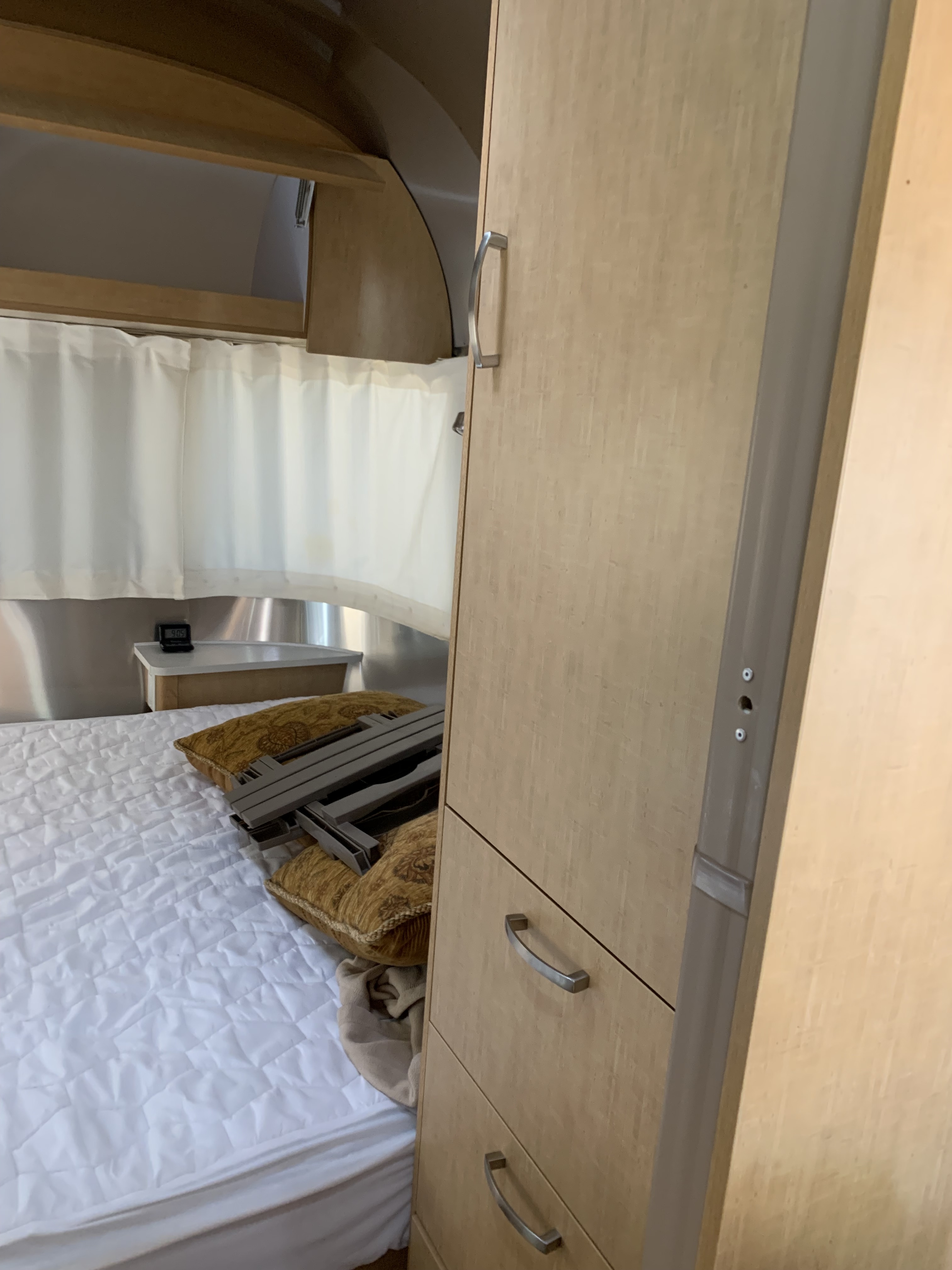 2012 Airstream FLYING CLOUD 23FB QUEEN RV
