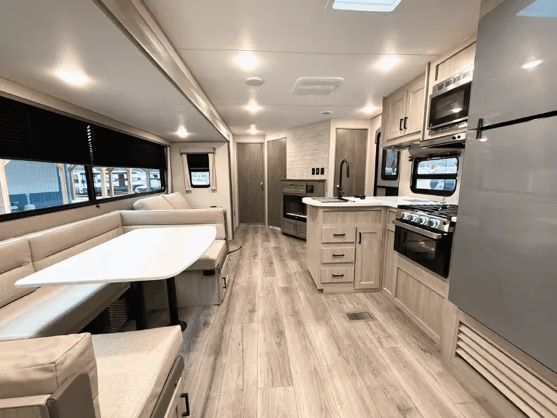 2026 Coachmen Catalina Legacy Edition 293TQBSCK