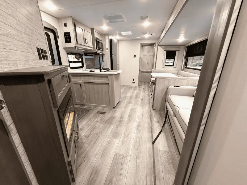 2026 Coachmen Catalina Legacy Edition 293TQBSCK