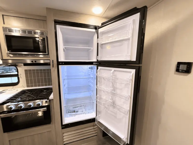 2026 Coachmen Catalina Legacy Edition 293TQBSCK