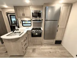 2026 Coachmen Catalina Legacy Edition 293TQBSCK