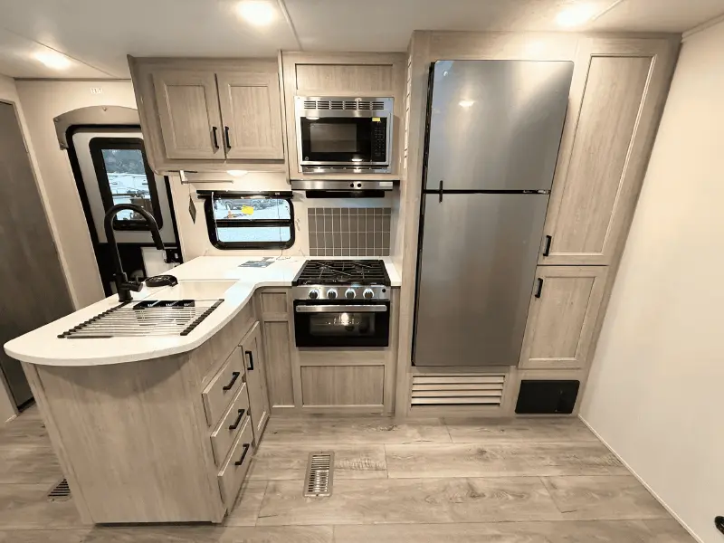 2026 Coachmen Catalina Legacy Edition 293TQBSCK