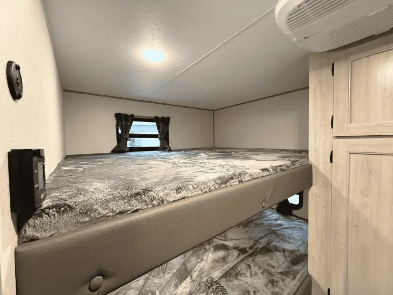 2026 Coachmen Catalina Legacy Edition 293TQBSCK