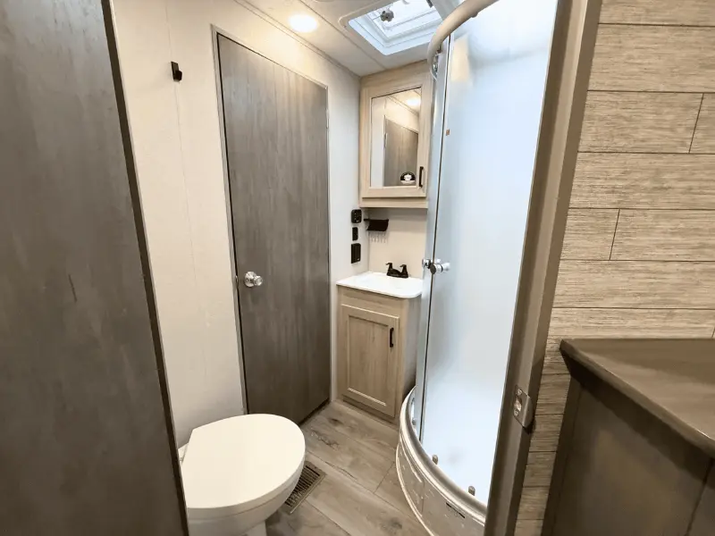 2026 Coachmen Catalina Legacy Edition 293TQBSCK