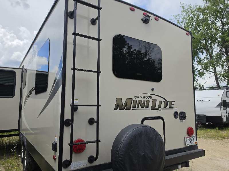 2020 FOREST RIVER ROCKWOOD LITE 2506S
